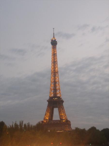 voilla la catedrale de paris me franchemen se traus moche  paris